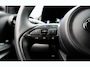 Toyota Yaris Cross 1.5 Hybrid 130 Team D Dealer Onderh. / Camera / Smartphone integratie / Stoel- en stuur verwarming / Keyless Entry / LED