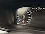 Volvo V60 2.0 T5 Automaat Momentum | Lederen bekleding | Sensus full map navigatie | Stoelverwarming | Volvo On Call met app | Getint glas achter | 18 inch lichtmetalen velgen met all-season banden | Apple CarPlay/Android Auto | Exterieur Styling Kit met dubbele uitlaat