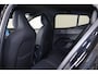 Volvo EX30 P5 Long Range Plus Black Edition Europa 69 kWh - IntelliSafe Assist & Surround - Black interieur - Harman Kardon audio - Elektrisch verstelbare voorstoelen - Verwarmbare voorstoelen & stuur - Apple® CarPlay - Android Auto - Parkeercamera achter - Parkeersensoren voor & achter - 19 inch wielen - Getinte ruiten v.a. B-stijl
