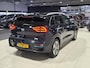 Kia Niro EV e-Niro ExecutiveLine 64 kWh SOH 100%, Stoel en stuur verwarming, Schuif kantel dak, Apple Carplay/Android Auto, Navigatie, Camera.