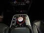 Kia Niro EV e-Niro ExecutiveLine 64 kWh SOH 100%, Stoel en stuur verwarming, Schuif kantel dak, Apple Carplay/Android Auto, Navigatie, Camera.