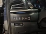 Kia Niro EV e-Niro ExecutiveLine 64 kWh SOH 100%, Stoel en stuur verwarming, Schuif kantel dak, Apple Carplay/Android Auto, Navigatie, Camera.