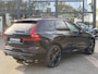 Volvo XC60 2.0 T8 Plug-in hybrid AWD Plus Black Edition FULL OPTIONS| ELEK. TREKHAAK| LUCHTVERING!| PANO| BOWERS EN WILKINS| MEMORY STOELEN| 360 CAMERA| STOEL + STUURVERWARMING| ACHTERBANK VERWARMD|