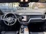 Volvo XC60 2.0 T8 Plug-in hybrid AWD Plus Black Edition FULL OPTIONS| ELEK. TREKHAAK| LUCHTVERING!| PANO| BOWERS EN WILKINS| MEMORY STOELEN| 360 CAMERA| STOEL + STUURVERWARMING| ACHTERBANK VERWARMD|