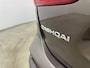 Nissan Qashqai 1.3 DIG-T Tekna + | Ledere bekleding | Navigatie | Cruise control | Stoel/stuur/voorruitverwarming | Panoramadak | Trekhaak |