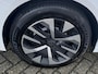 Peugeot 208 1.2 Style 75pk | DAB+ | Navigatie | Parkeersensoren | Cruise Control | ISO-Fix |