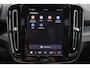 Volvo EC40 Single Motor Extended Range Plus Europa 82 kWh - IntelliSafe Assist & Surround - Harman Kardon audio - Verwarmde voorstoelen, stuur & achterbank - Elektr. bedienb. voorstoelen met geheugen links - Parkeercamera achter - Parkeersensoren voor & achter - Draadloze tel. lader - Warmtepomp - Contrasterend zwart dak - Getint glas v.a. B-stijl - 20' LMV