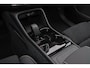 Volvo EC40 Single Motor Extended Range Plus Europa 82 kWh - IntelliSafe Assist & Surround - Harman Kardon audio - Verwarmde voorstoelen, stuur & achterbank - Elektr. bedienb. voorstoelen met geheugen links - Parkeercamera achter - Parkeersensoren voor & achter - Draadloze tel. lader - Warmtepomp - Contrasterend zwart dak - Getint glas v.a. B-stijl - 20' LMV