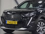 Peugeot e-2008 EV Active Pack 50 kWh 136PK | 1ste eigenaar | ACCU 96% | AppleCarPlay/AndroidAuto | Armsteun | Climate Control | Cruise Control | LED | Parkeersensoren | Isofix | DAB Radio |