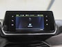 Peugeot e-2008 EV Active Pack 50 kWh 136PK | 1ste eigenaar | ACCU 96% | AppleCarPlay/AndroidAuto | Armsteun | Climate Control | Cruise Control | LED | Parkeersensoren | Isofix | DAB Radio |