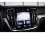 Volvo V60 2.0 B3 R-Design | Trekhaak | Adaptieve Cruise Control | Elekt. bestuurdersstoel + Geheugen | Keyless Entry & Drive | DAB | Parkeercamera | Apple Carplay & Android Auto |