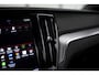 Volvo V60 2.0 B3 R-Design | Trekhaak | Adaptieve Cruise Control | Elekt. bestuurdersstoel + Geheugen | Keyless Entry & Drive | DAB | Parkeercamera | Apple Carplay & Android Auto |