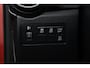 Mazda 2 1.5 Skyactiv-G Dynamic/ 15'' LMV/ Keyless-GO/ Lane-Assist./ Navi/ Airco/ Cruise/ Elek. pakket/ Isofix/ Bluetooth/ Armsteun/ Multi. LEDER. Stuur/ Mistl./ PDC/ Dagrijverl.