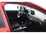 Mazda 2 1.5 Skyactiv-G Dynamic/ 15'' LMV/ Keyless-GO/ Lane-Assist./ Navi/ Airco/ Cruise/ Elek. pakket/ Isofix/ Bluetooth/ Armsteun/ Multi. LEDER. Stuur/ Mistl./ PDC/ Dagrijverl.