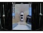 Volvo V90 T6 Recharge AWD Inscription - Panorama/schuifdak - IntelliSafe Assist & Surround - 360º Camera - Harman/Kardon audio - Adaptieve LED koplampen - Verwarmde voorstoelen, stuur & achterbank - Parkeersensoren voor & achter - Elektr. bedienb. voorstoelen met geheugen - Head up display - Inklapbare trekhaak - 18' LMV