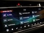 Land Rover Range Rover Evoque 1.5 P300e AWD R-Dynamic SE [SCHUIFKANTELDAK, MERIDIAN, APPLE CARPLAY, ANDROID, MEMORY SEATS, CAMERA, VOL LEDER, ELEKTRISCHE ACHTERKLEP, PDC V+A, PARKEER ASSISTENT, CRUISE CONTROL, GROOT NAVIGATIE, DIGITAL DASH, LED, NI