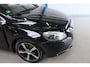 Volvo V40 2.0 T3 Nordic+ > SCHADE <