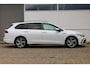 Volkswagen Golf Variant 1.5 eTSI 130pk R-Line Business+ | Parkeersensoren | Stoelverwarming | Apple Carplay/Android Auto
