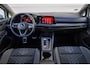 Volkswagen Golf Variant 1.5 eTSI 130pk R-Line Business+ | Parkeersensoren | Stoelverwarming | Apple Carplay/Android Auto