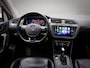 Volkswagen Tiguan 1.5 TSI ACT Highline Business R-Line (PANO, TREKHAAK, ADAPTIVE CRUISE, APPLE CARPLAY/ANDROID AUTO, 360 CAMERA)