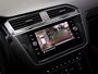 Volkswagen Tiguan 1.5 TSI ACT Highline Business R-Line (PANO, TREKHAAK, ADAPTIVE CRUISE, APPLE CARPLAY/ANDROID AUTO, 360 CAMERA)