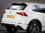 Volkswagen Tiguan 1.5 TSI ACT Highline Business R-Line (PANO, TREKHAAK, ADAPTIVE CRUISE, APPLE CARPLAY/ANDROID AUTO, 360 CAMERA)