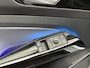Volkswagen ID.5 Pro 77 kWh SOH 94,7% | Warmtepomp | Trekhaak | IQ Light | Head-Up Display | Panoramadak | Stoel/Stuurverwarming