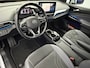 Volkswagen ID.5 Pro 77 kWh SOH 94,7% | Warmtepomp | Trekhaak | IQ Light | Head-Up Display | Panoramadak | Stoel/Stuurverwarming