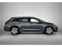 Toyota Corolla Touring Sports Hybrid 140 Dynamic BTW voertuig | Parkeersensoren voor+achter | Stoelverwarming | Draadloze telefoonlader | Navigatie | Apple CarPlay/Android auto |