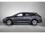 Toyota Corolla Touring Sports Hybrid 140 Dynamic BTW voertuig | Parkeersensoren voor+achter | Stoelverwarming | Draadloze telefoonlader | Navigatie | Apple CarPlay/Android auto |