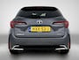 Toyota Corolla Touring Sports Hybrid 140 Dynamic BTW voertuig | Parkeersensoren voor+achter | Stoelverwarming | Draadloze telefoonlader | Navigatie | Apple CarPlay/Android auto |
