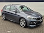 BMW 2-Serie Active Tourer 218i High Executive Launch Edition | M-Sport | Schuif/Kantel-Dak | Leder | Trekhaak | Head Up Display | 100% Dealer Onderhouden