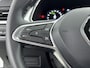 Renault Captur 1.3 TCe 140Pk Intens | Navigatie | Stoelverwarming | Apple Carplay/Android Auto | Parkeersensoren Voor & Achter | Achteruitrijcamera | Climate Control | Cruise Control | Trekhaak | Keyless Entry | Lichtmetalen Velgen | Privacy Glass |