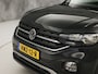 Volkswagen T-Cross 1.0 TSI Sport (APPLE CARPLAY, GROOT NAVI, STOELVERWARMING, PARKEERSENSOREN, SPORTSTOELEN, CRUISE, LM VELGEN, NIEUWSTAAT)
