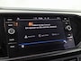 Volkswagen T-Cross 1.0 TSI Sport (APPLE CARPLAY, GROOT NAVI, STOELVERWARMING, PARKEERSENSOREN, SPORTSTOELEN, CRUISE, LM VELGEN, NIEUWSTAAT)