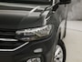 Volkswagen T-Cross 1.0 TSI Sport (APPLE CARPLAY, GROOT NAVI, STOELVERWARMING, PARKEERSENSOREN, SPORTSTOELEN, CRUISE, LM VELGEN, NIEUWSTAAT)
