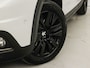 Peugeot 2008 1.2 PureTech Allure Sport Automaat (PANORAMADAK, APPLE CARPLAY, NAVIGATIE, CLIMATE, CAMERA, LEDER, SPORTSTOELEN, GETINT GLAS, CRUISE, NIEUWE APK, NIEUWSTAAT)