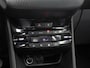 Peugeot 2008 1.2 PureTech Allure Sport Automaat (PANORAMADAK, APPLE CARPLAY, NAVIGATIE, CLIMATE, CAMERA, LEDER, SPORTSTOELEN, GETINT GLAS, CRUISE, NIEUWE APK, NIEUWSTAAT)