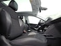 Peugeot 2008 1.2 PureTech Allure Sport Automaat (PANORAMADAK, APPLE CARPLAY, NAVIGATIE, CLIMATE, CAMERA, LEDER, SPORTSTOELEN, GETINT GLAS, CRUISE, NIEUWE APK, NIEUWSTAAT)