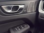 Volvo XC60 Plus Black Edition Recharge Plug-In Hybrid AWD | Head Up Display | Harman Kardon | Panoramadak | 360 Camera | Stoel + Stuur Verwarming |