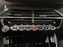 Peugeot e-2008 EV GT Pack 50 kWh | SOH 93% | Stoelverwarming | Apple Carplay | Alcantara Bekleding | Climate Control | Adaptieve Cruise Control |