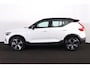 Volvo XC40 Recharge Plus 70 kWh - IntelliSafe Assist & Surround - Parkeercamera achter - Verwarmde voorstoelen & stuur - Parkeersensoren voor & achter - Draadloze tel. lader - Warmtepomp - Inklapbare trekhaak - 19' LMV