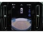 Volvo XC40 Recharge Plus 70 kWh - IntelliSafe Assist & Surround - Parkeercamera achter - Verwarmde voorstoelen & stuur - Parkeersensoren voor & achter - Draadloze tel. lader - Warmtepomp - Inklapbare trekhaak - 19' LMV