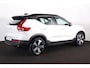 Volvo XC40 Recharge Plus 70 kWh - IntelliSafe Assist & Surround - Parkeercamera achter - Verwarmde voorstoelen & stuur - Parkeersensoren voor & achter - Draadloze tel. lader - Warmtepomp - Inklapbare trekhaak - 19' LMV