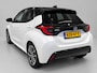 Toyota Yaris 1.5 Hybrid Executive Bi-Tone - Navigatie - Camera - Cruise - Stoelverwarming - Rijklaar