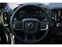 Volvo XC40 B4 Plus Dark | Trekhaak | Verwarmbare voorstoelen en stuurwiel | Premium audio by Harman Kardon | Adaptieve cruise control | Verwarmbare voorruit | Keyless | Elektrische achterklep | Apple carplay/Android auto