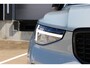 Volvo XC40 B4 Plus Dark | Trekhaak | Verwarmbare voorstoelen en stuurwiel | Premium audio by Harman Kardon | Adaptieve cruise control | Verwarmbare voorruit | Keyless | Elektrische achterklep | Apple carplay/Android auto