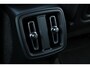 Volvo XC40 B4 Plus Dark | Trekhaak | Verwarmbare voorstoelen en stuurwiel | Premium audio by Harman Kardon | Adaptieve cruise control | Verwarmbare voorruit | Keyless | Elektrische achterklep | Apple carplay/Android auto