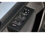 Volvo XC40 B4 Plus Dark | Trekhaak | Verwarmbare voorstoelen en stuurwiel | Premium audio by Harman Kardon | Adaptieve cruise control | Verwarmbare voorruit | Keyless | Elektrische achterklep | Apple carplay/Android auto