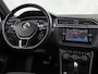 Volkswagen Tiguan 1.5 TSI ACT R-Line Sport 150Pk Automaat (PANORAMADAK, VIRTUAL COCKPIT, APPLE CARPLAY, GROOT NAVI, ZWART HEMEL, MASSAGE, STOELVERWARMING, MODE KNOP, KEYLESS, NIEUWSTAAT)